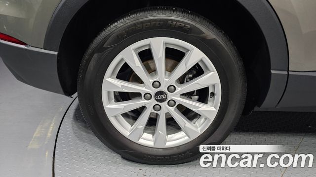 Audi Q3 F3 35 TDI - фото 4