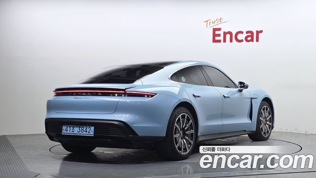Porsche Taycan 4S - фото 1