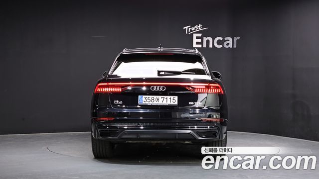 Audi Q8 55 TFSI Quattro Premium - фото 3