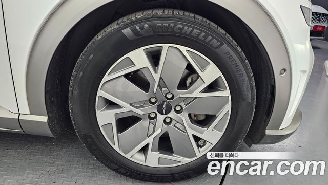 Genesis GV60 Standard - фото 3