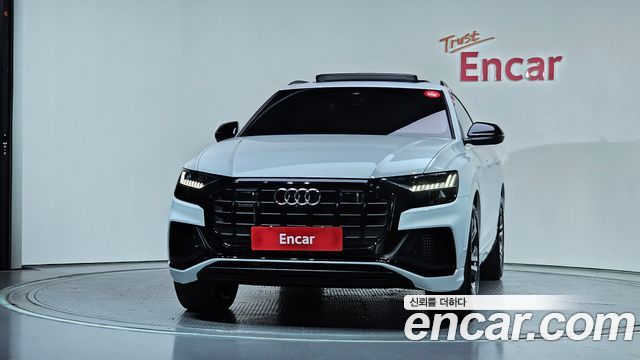 Audi Q8 55 TFSI Quattro Premium - фото 2