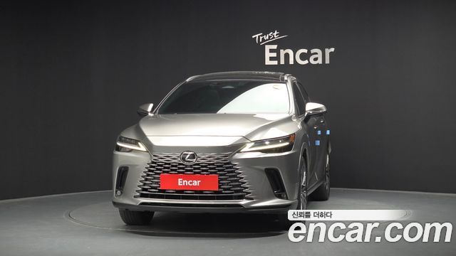 Lexus RX 5-го поколения Luxury - фото 2