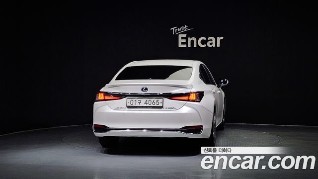 Lexus ES 7-го поколения Executive - фото 3