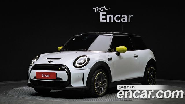 Mini Cooper SE Electric 3rd - фото 0