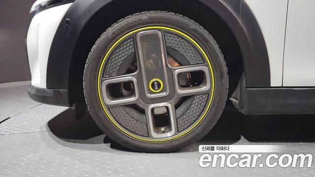 Mini Cooper SE Electric 3rd - фото 4