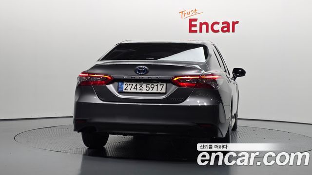 Toyota Camry XV70 2.5 LE Hybrid - фото 3