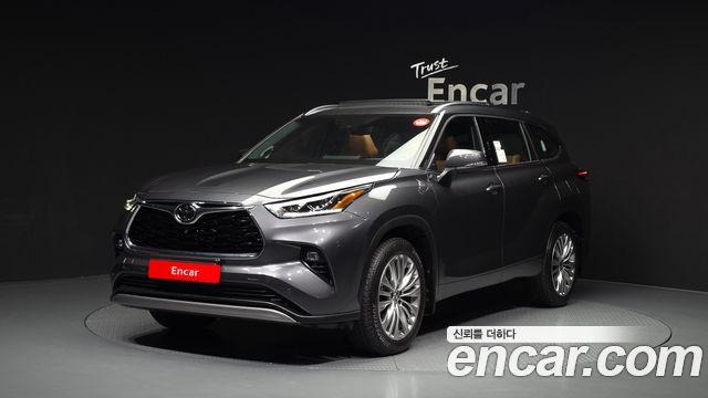 Toyota Highlander Hybrid - фото 0