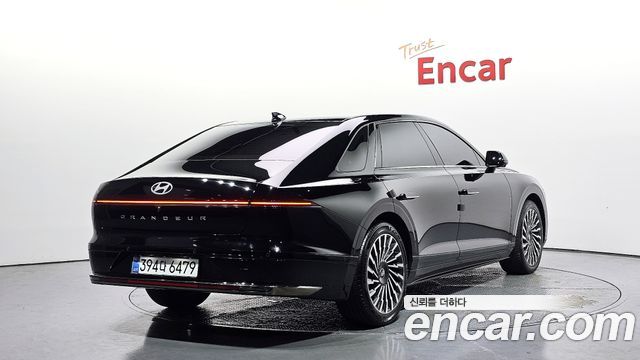 Hyundai Grandeur GN7, гибрид Calligraphy - фото 1