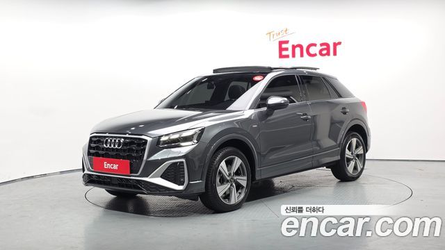 Audi Q2 35 TDI Premium - фото 0