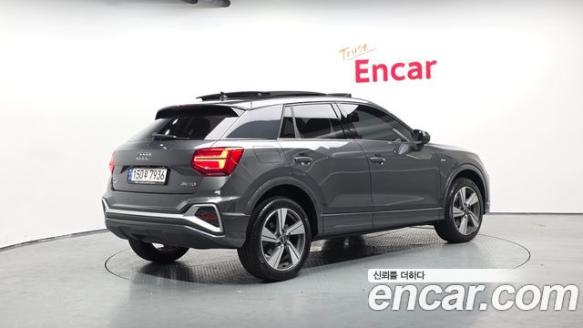Audi Q2 35 TDI Premium - фото 1