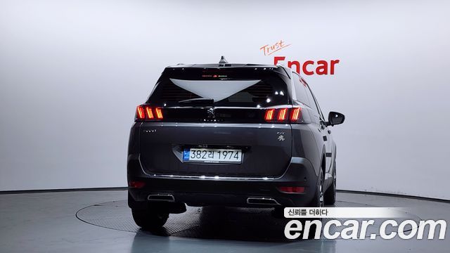 Peugeot 5008 2-го поколения 1.2 Pure Tech GT - фото 3