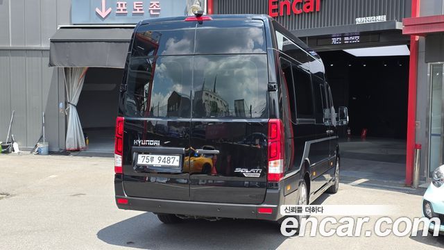 Hyundai Solati 11-Seater Luxury - фото 3