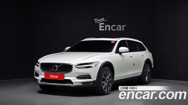 Volvo V90 B5 Pro AWD - фото 0