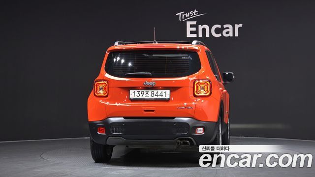 Jeep Renegade 2.4 Limited - фото 3