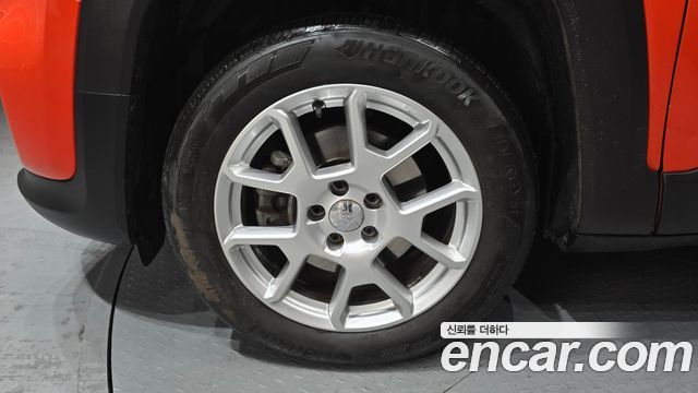 Jeep Renegade 2.4 Limited - фото 4