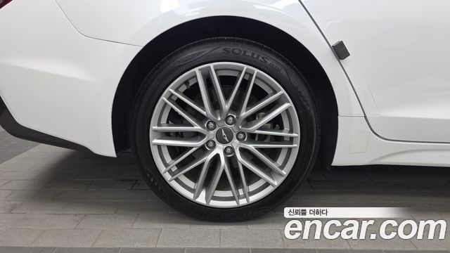 Genesis G70 2.0T Elite - фото 4