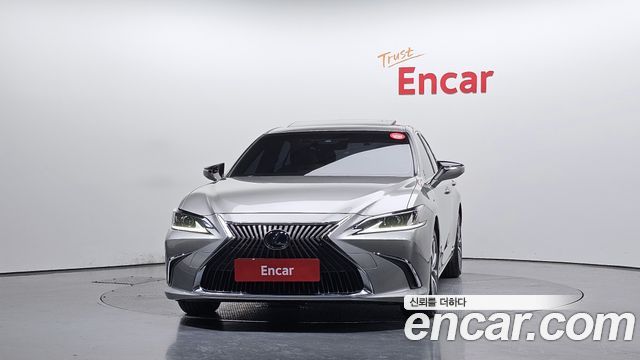 Lexus ES 7-го поколения Supreme - фото 2
