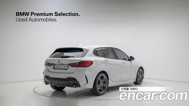 BMW 1-Series F40 120i M Sports - фото 3