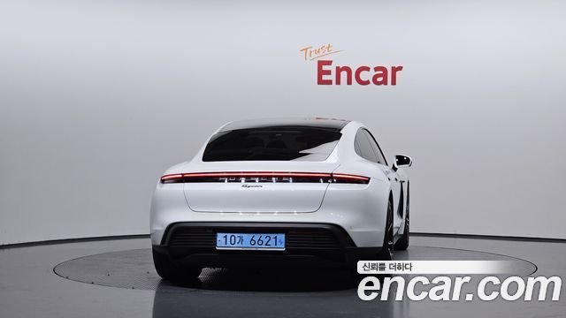 Porsche Taycan Base - фото 3