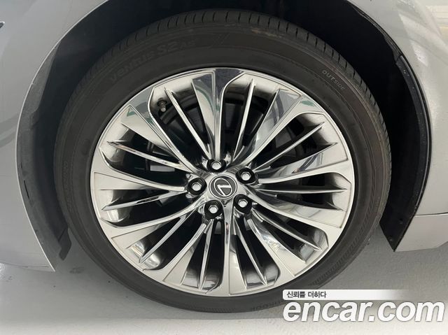 Lexus LS LS500 3.5 Platinum AWD - фото 4