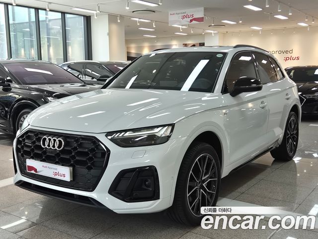 Audi Q5 FY 45 TFSI Quattro Premium - фото 0