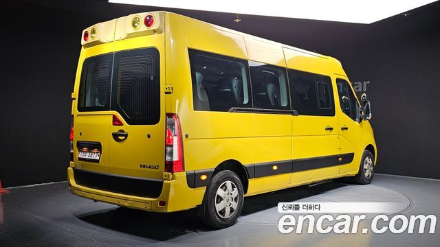Renault Samsung Master School Bus 15-Seater - фото 1