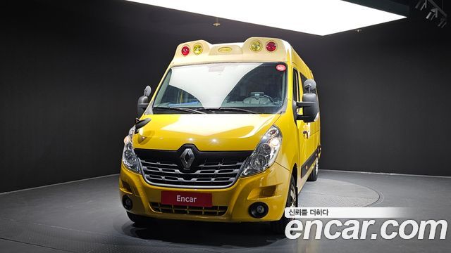 Renault Samsung Master School Bus 15-Seater - фото 2