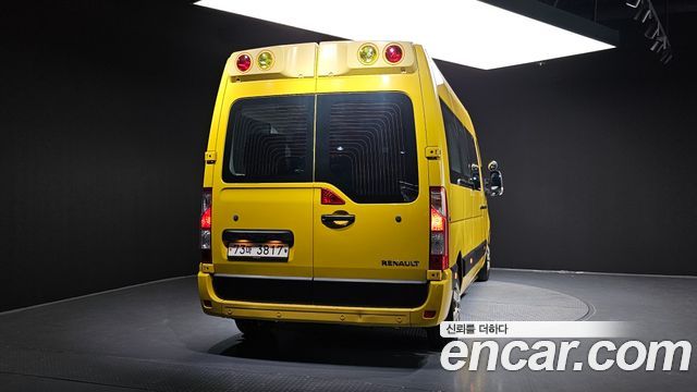 Renault Samsung Master School Bus 15-Seater - фото 3