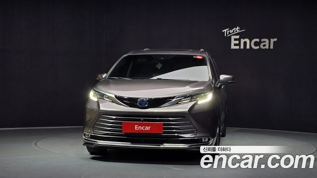 Toyota Sienna 4-го поколения 2.5 Hybrid AWD - фото 2