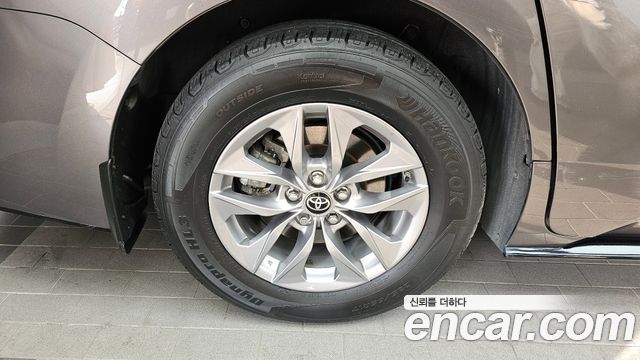 Toyota Sienna 4-го поколения 2.5 Hybrid AWD - фото 4