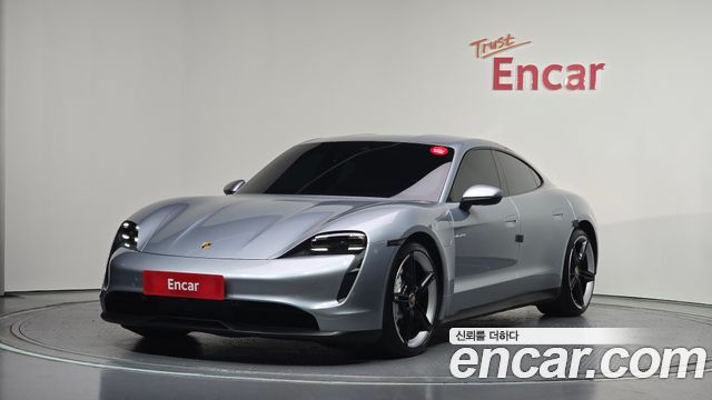 Porsche Taycan Base - фото 0