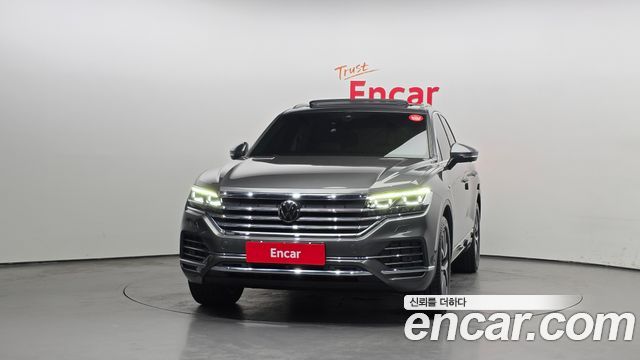 Volkswagen Touareg 3-го поколения 3.0 TDI Prestige - фото 2