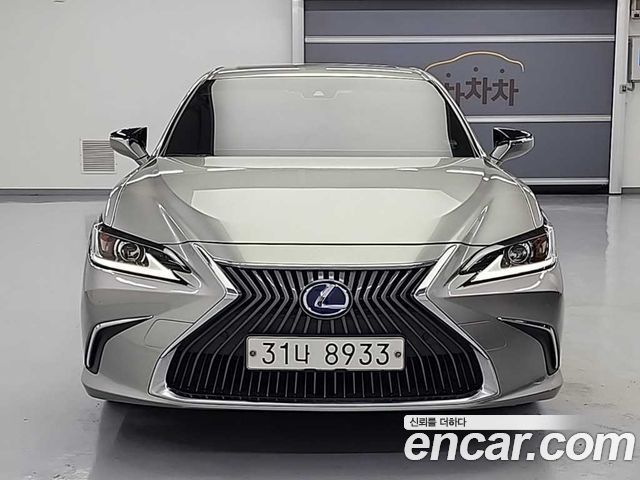 Lexus ES 7-го поколения Luxury - фото 1
