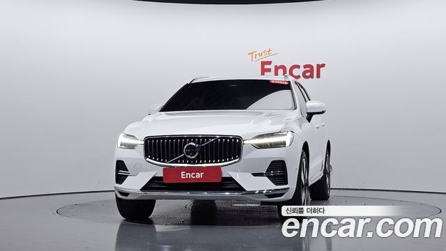 Volvo XC60 2-го поколения T8 Ultimate Bright - фото 1