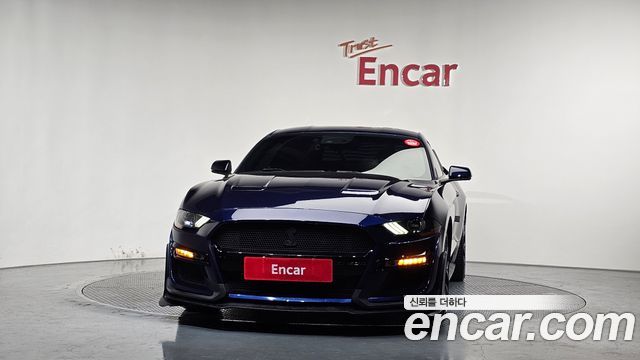 Ford Mustang Coupe - фото 2