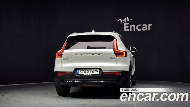 Volvo XC40 B4 Ultimate Bright - фото 3
