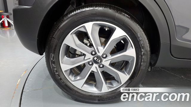 Kia Stonic 1.4 Trendy - фото 4