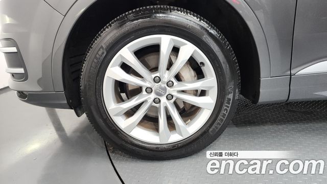 Audi Q7 45 TFSI Quattro - фото 4
