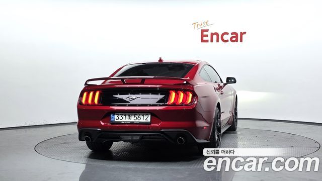Ford Mustang Coupe - фото 2