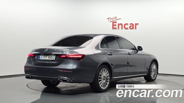 Mercedes-Benz E-Class W213 E250 Exclusive - фото 0