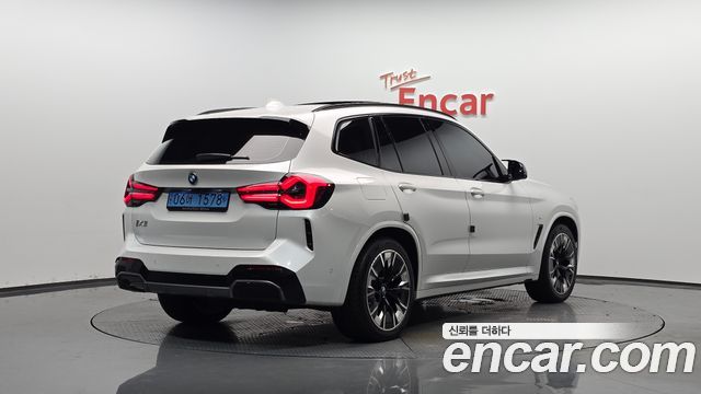 BMW iX3 M Sports - фото 0