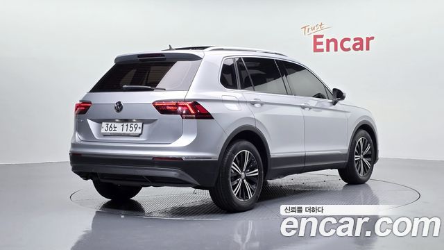 Volkswagen Tiguan 2-го поколения 2.0 TDI Prestige - фото 1