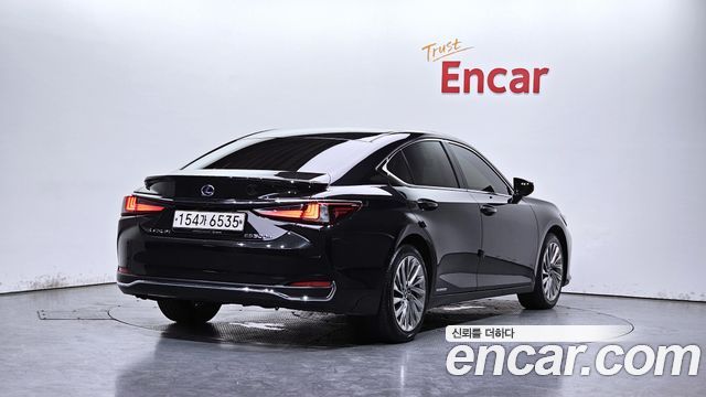 Lexus ES 7-го поколения Executive - фото 0
