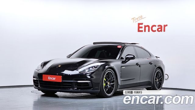 Porsche Panamera 2.9 AWD E-Hybrid - фото 0