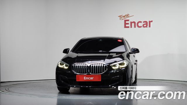 BMW 1-Series F40 120i M Sports - фото 2