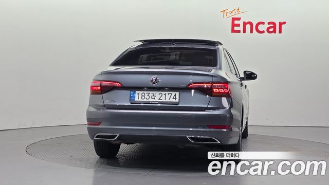 Volkswagen Jetta 7-го поколения 1.4 TSI Prestige - фото 3