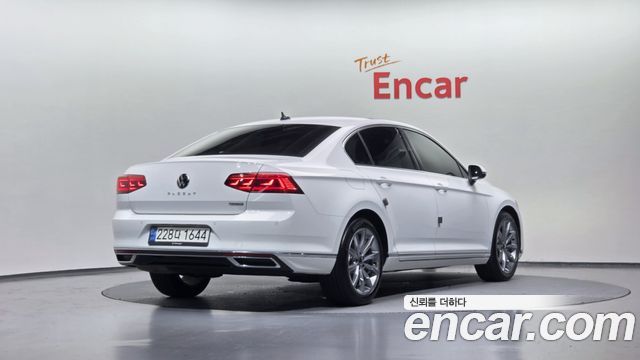Volkswagen Passat B8 2.0 TDI Prestige - фото 1
