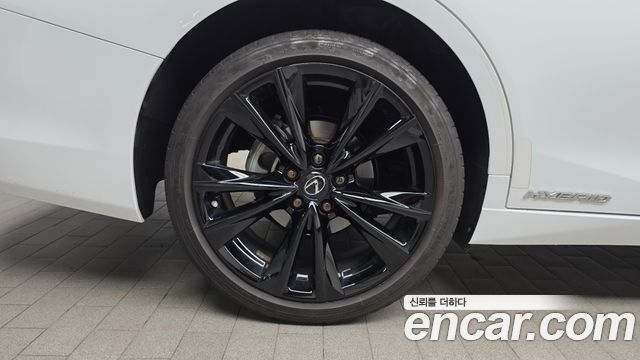 Lexus ES 7-го поколения F-Sport - фото 4
