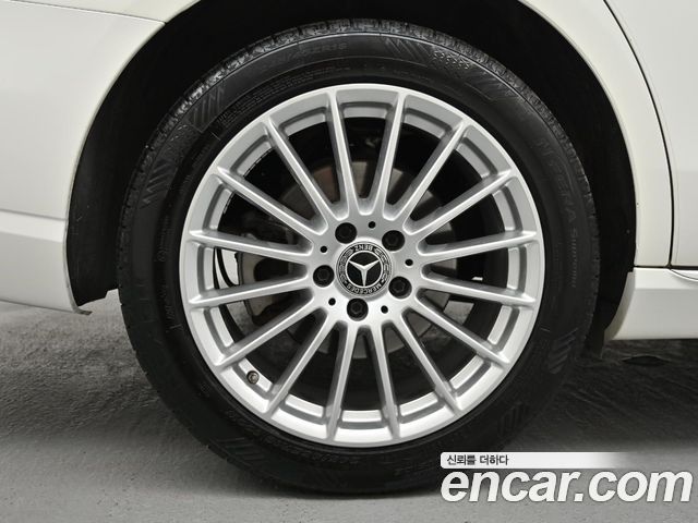 Mercedes-Benz E-Class W213 E250 Exclusive - фото 4