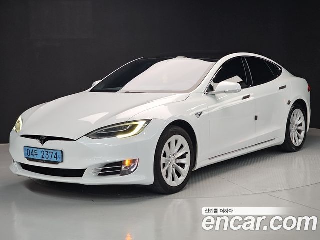 Tesla Model S Long Range - фото 0
